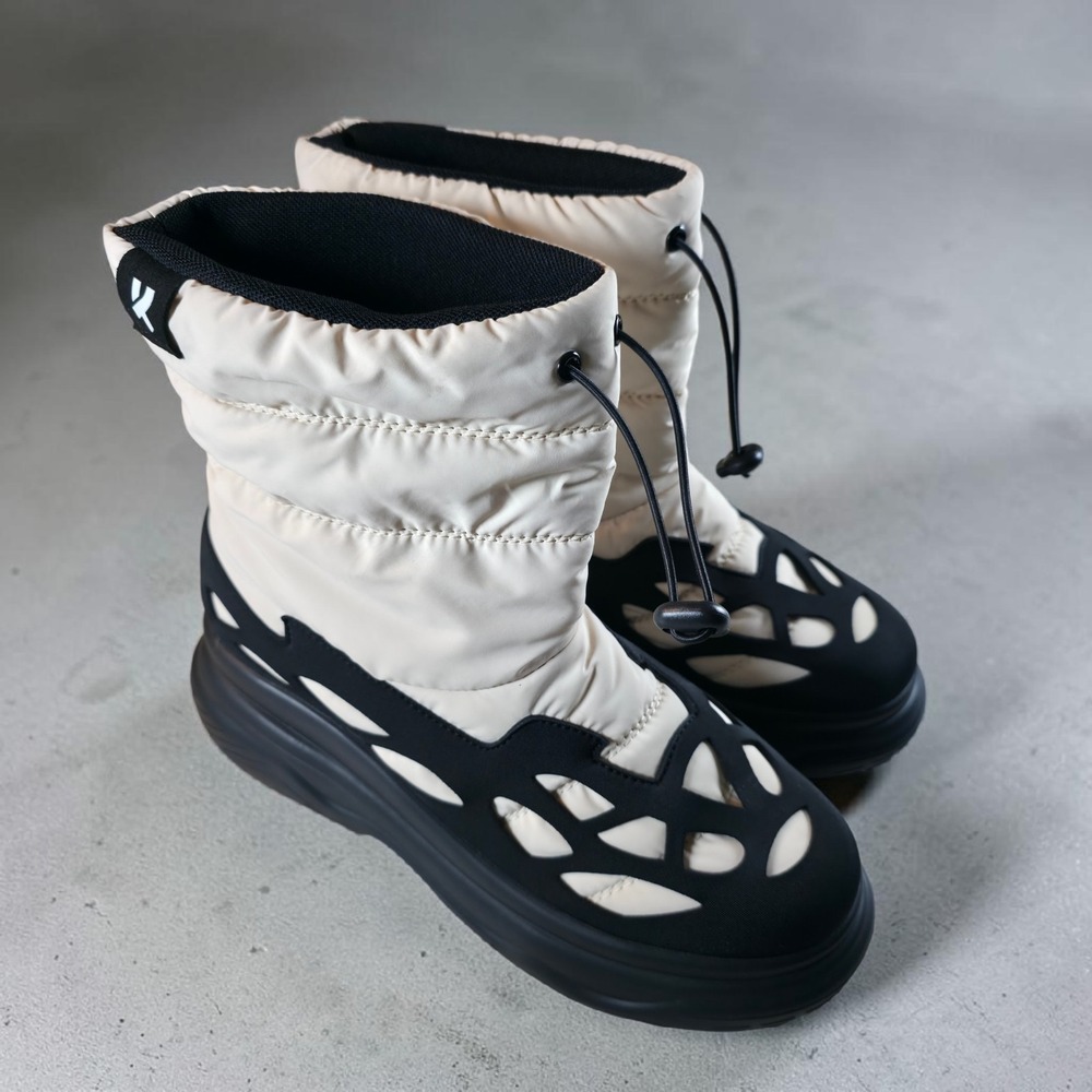Koi Padded Snow‎ Boots Broken Helm Cream and Black Womens Size 10 New